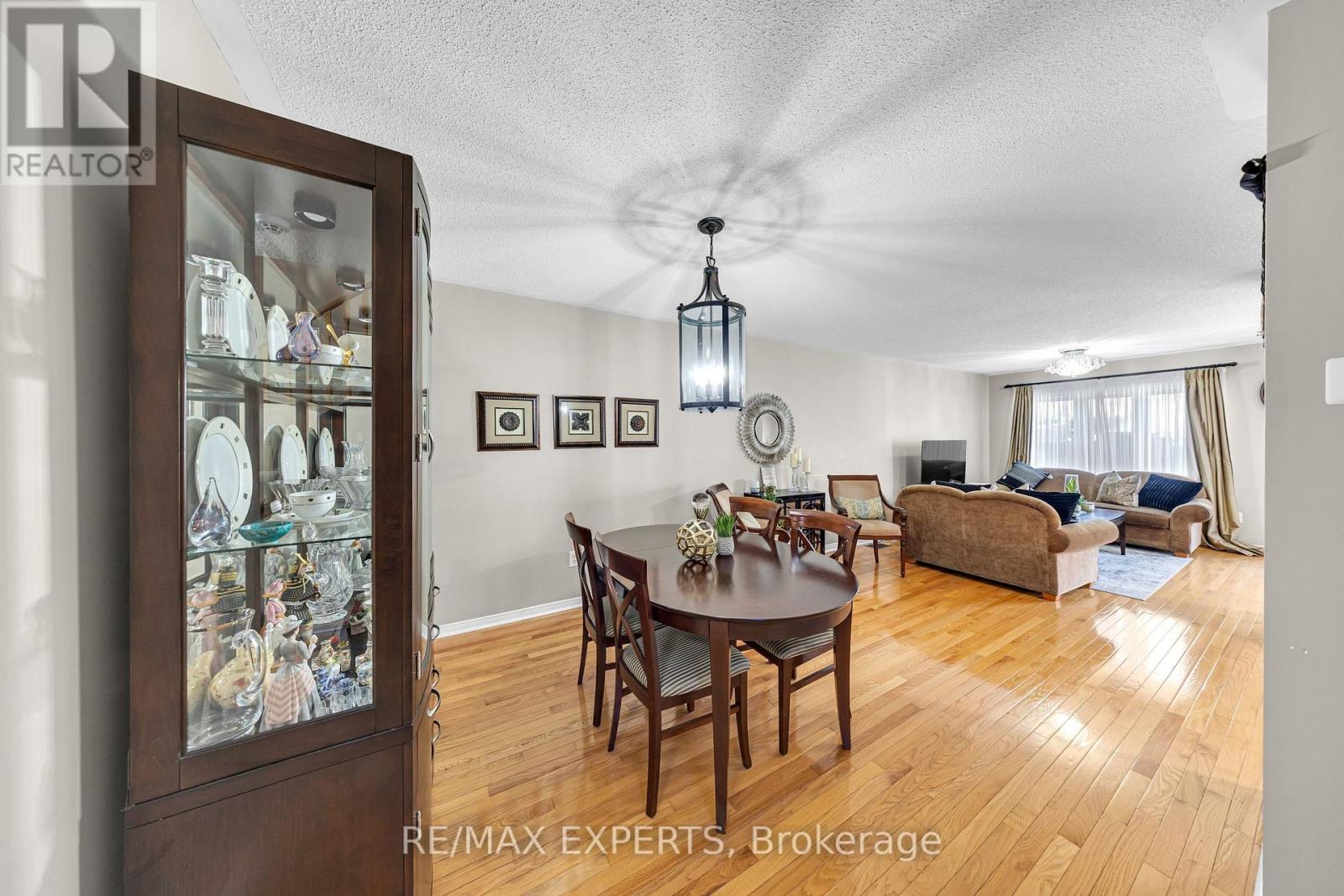 5231 Tresca Trail, Mississauga, Ontario  L5M 0C9 - Photo 7 - W13474090