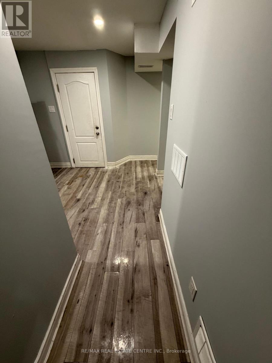 Bsmt - 22 Matterdale Avenue, Brampton, Ontario L6Y 4J6 - Photo 14 - W13474092