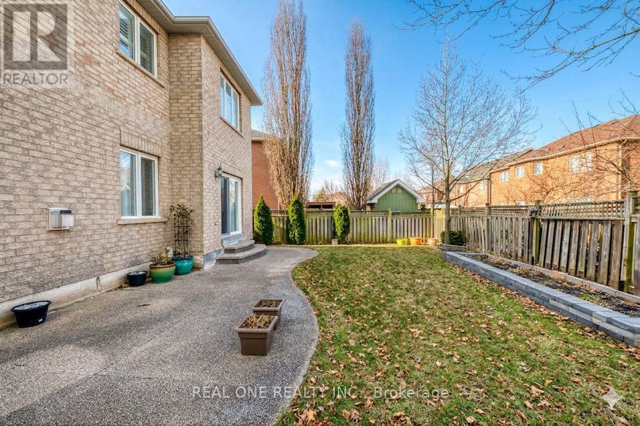 2511 Felhaber Crescent, Oakville, Ontario  L6H 7R8 - Photo 48 - W13474378