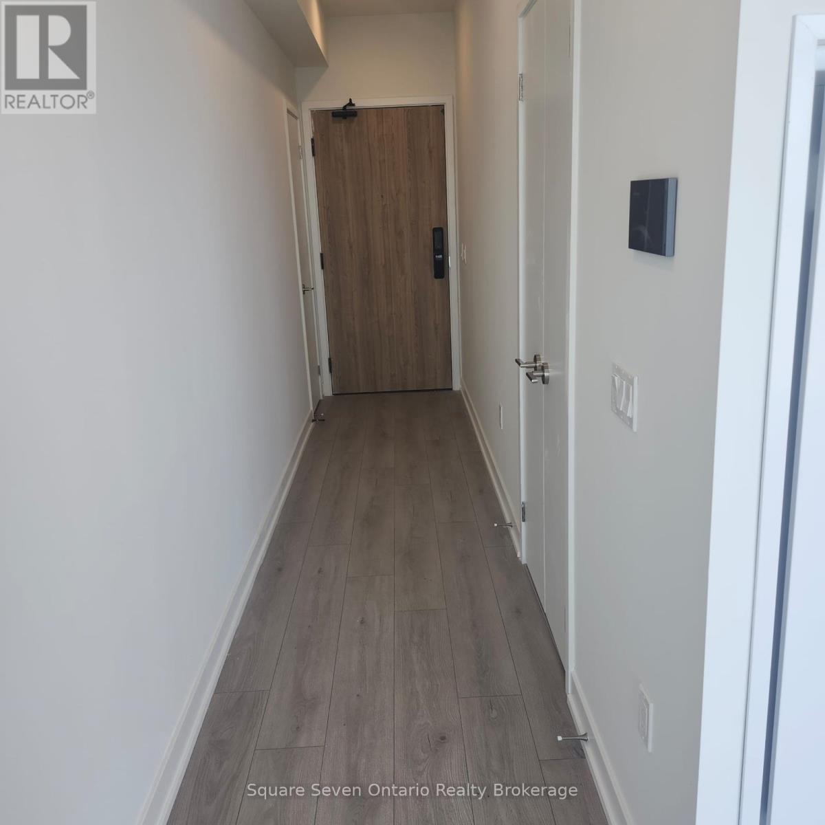3002 - 1 Fairview Road, Mississauga, Ontario  L5A 4C6 - Photo 2 - W13474382