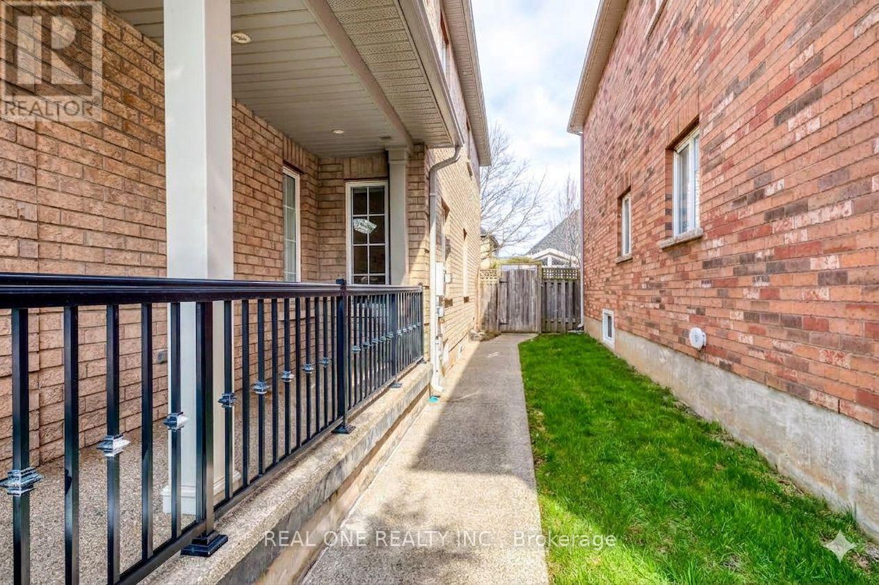 2511 Felhaber Crescent, Oakville, Ontario  L6H 7R8 - Photo 46 - W13474378