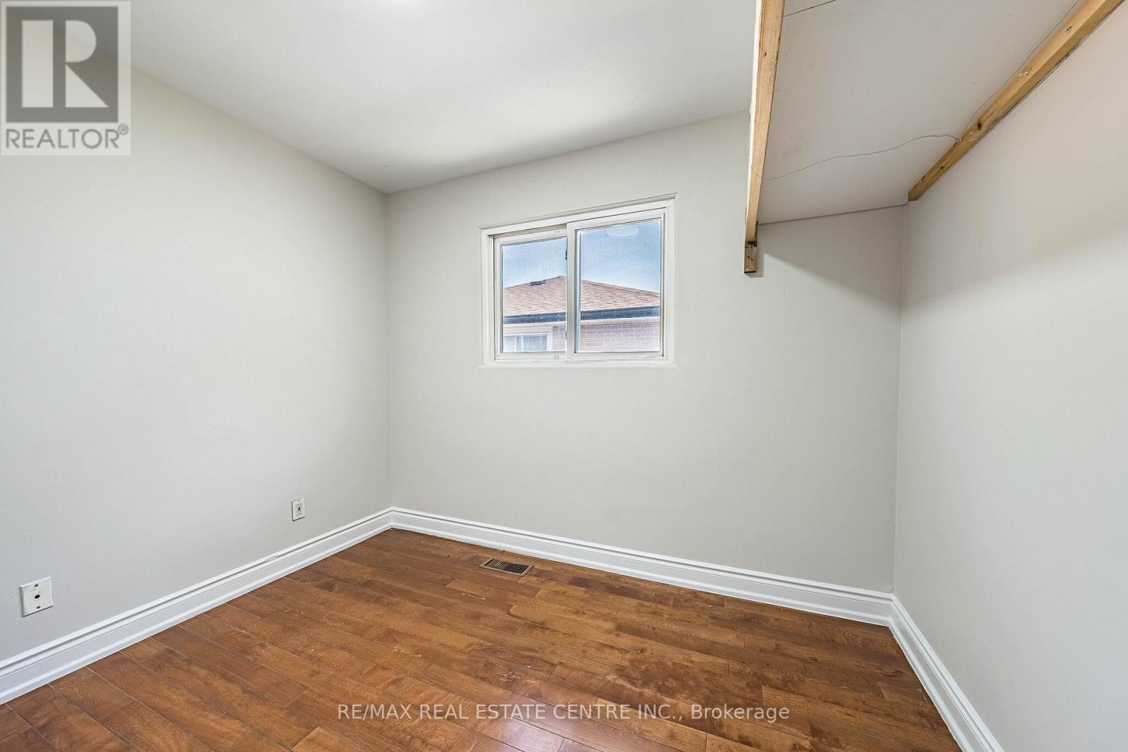 (Main Floor) - 2 Milner Road, Brampton, Ontario  L6W 3A5 - Photo 28 - W13474390