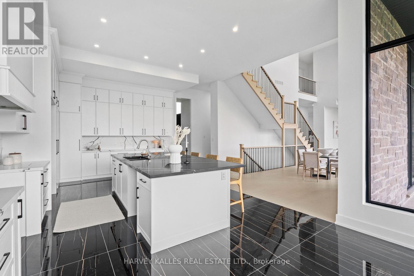 2 Sugarbush Court, Halton Hills, Ontario  L7G 4S7 - Photo 5 - W13474164