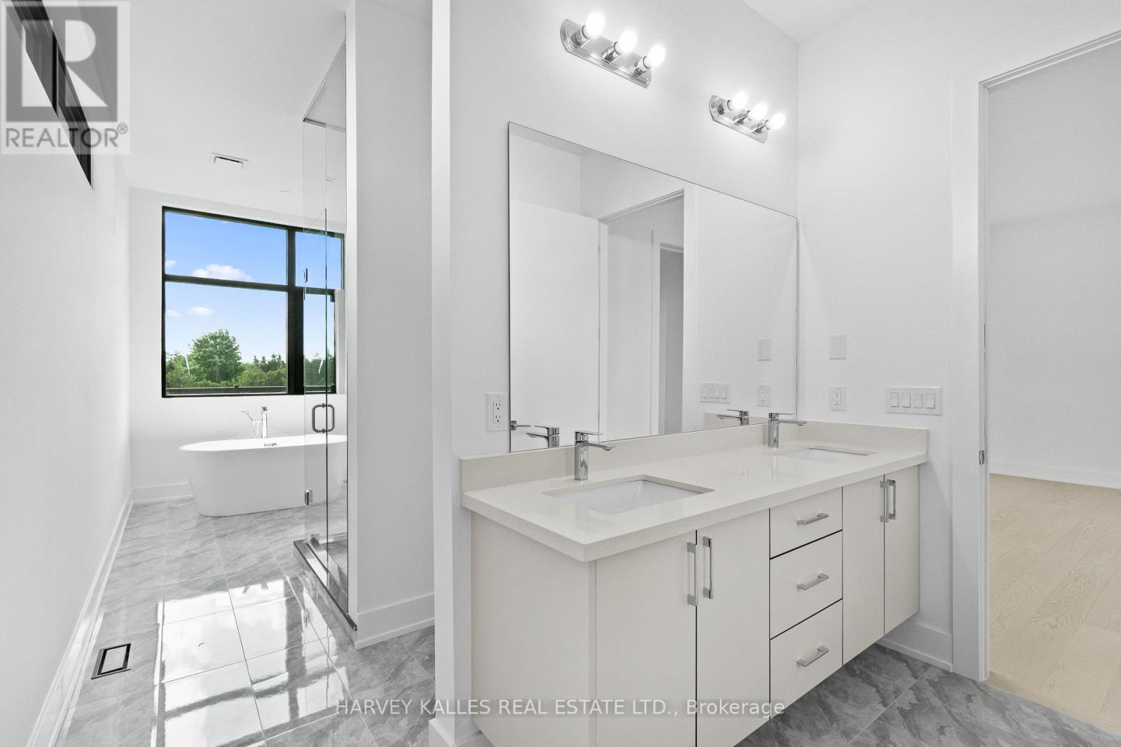 2 Sugarbush Court, Halton Hills, Ontario  L7G 4S7 - Photo 37 - W13474164