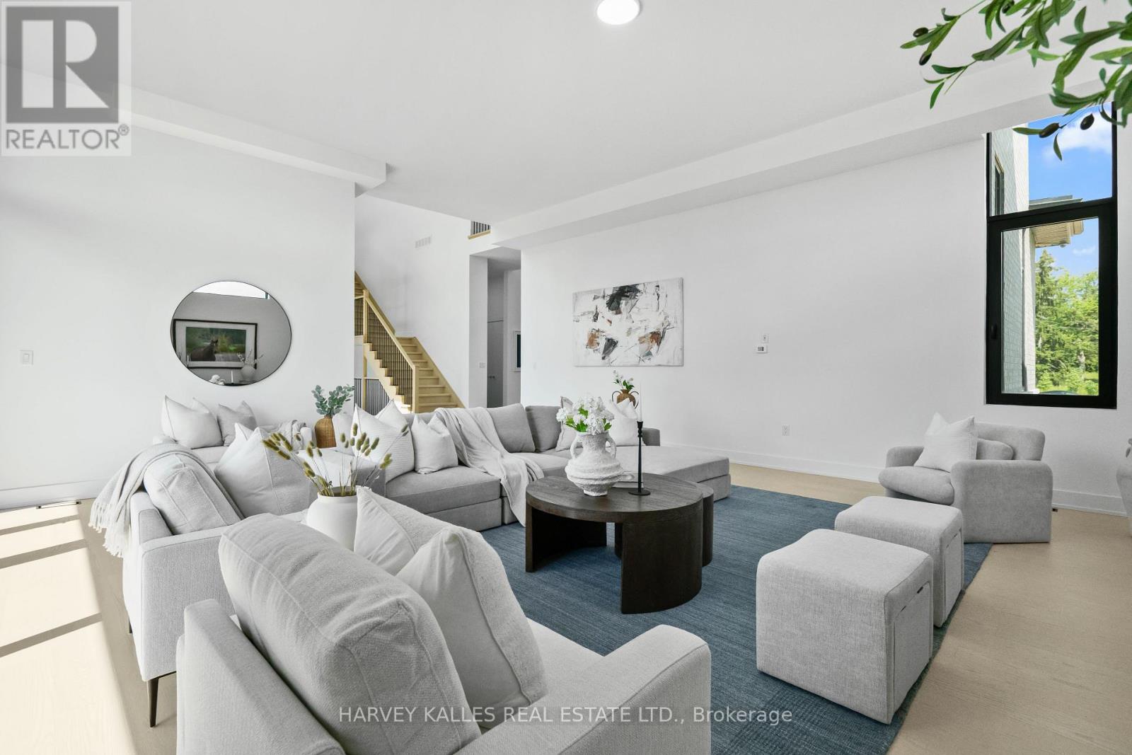 2 Sugarbush Court, Halton Hills, Ontario  L7G 4S7 - Photo 9 - W13474164