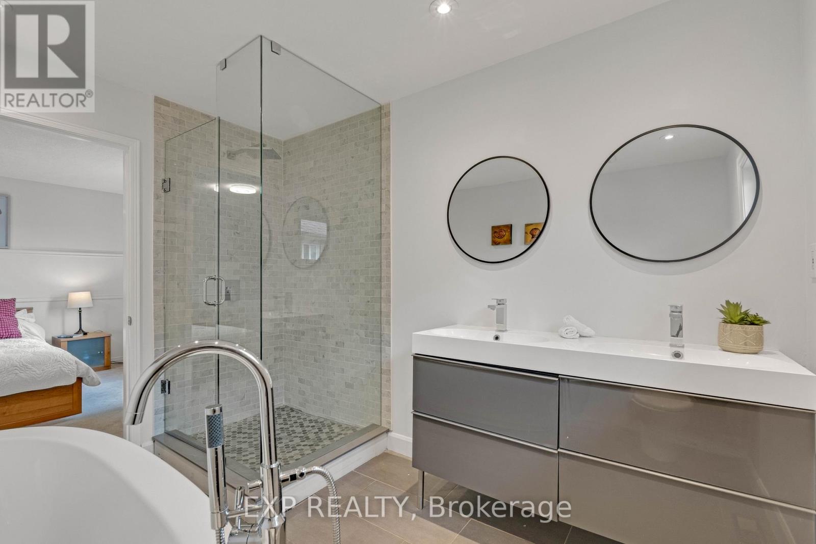 1471 Pickwick Drive, Mississauga, Ontario  L5V 1V7 - Photo 23 - W13474430