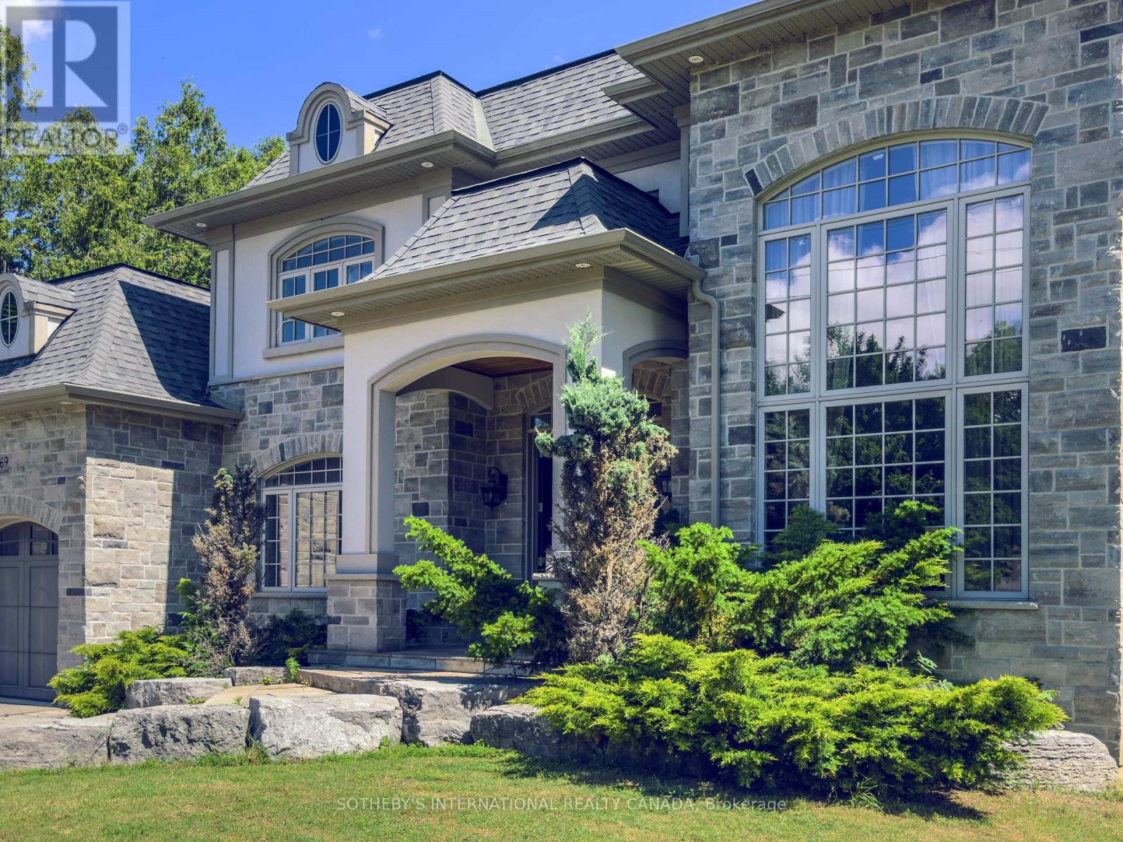 369 Lees Lane, Oakville, Ontario  L6L 4S4 - Photo 3 - W13474166