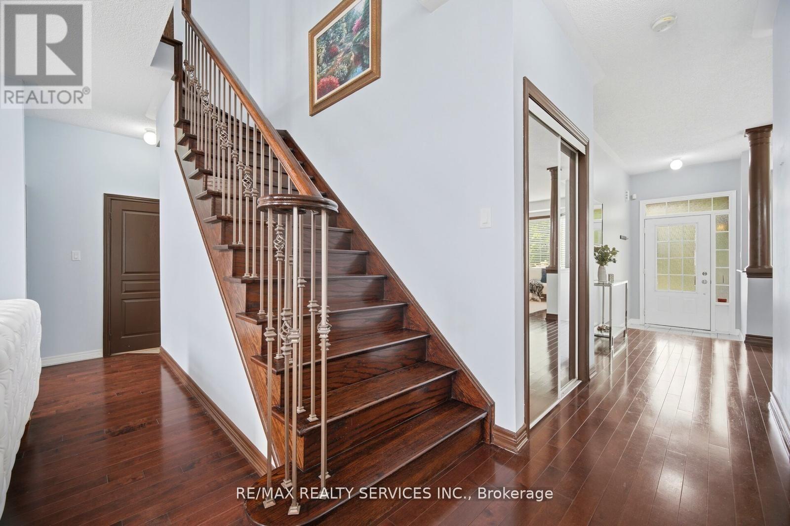9 Eatonville Street, Brampton, Ontario  L7A 0M5 - Photo 4 - W13474472
