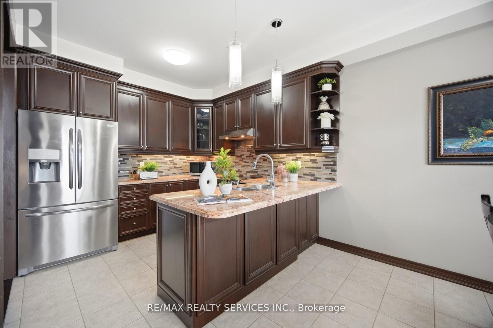 9 Eatonville Street, Brampton, Ontario  L7A 0M5 - Photo 17 - W13474472