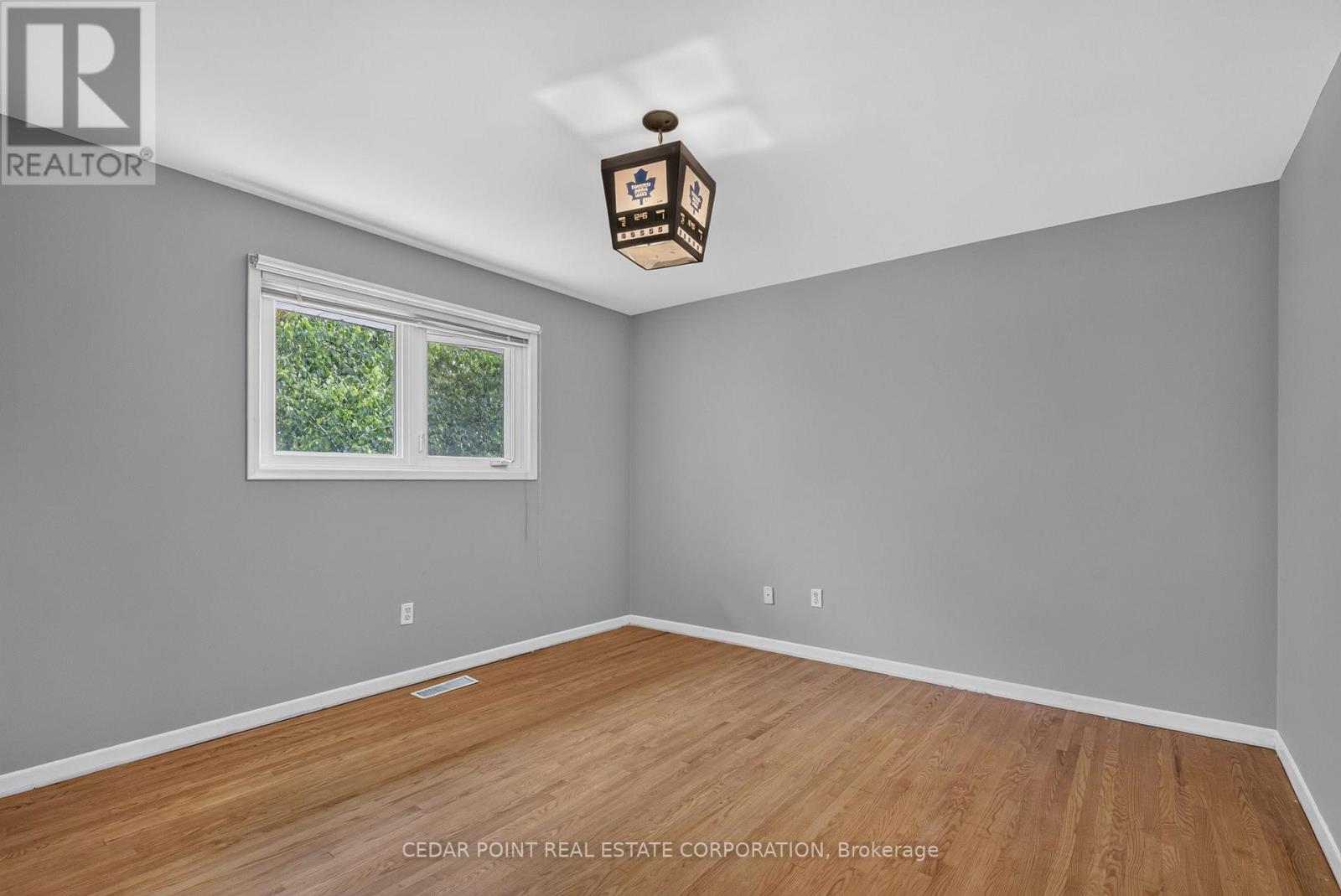 1096 Fair Birch Drive, Mississauga, Ontario L5H 1M3 - Photo 32 - W13474250