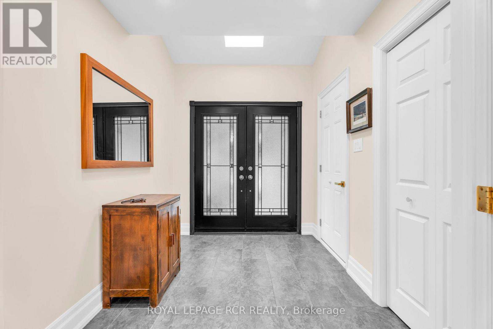 755 Cameron Court, Mississauga, Ontario  L5C 3B8 - Photo 7 - W13474208