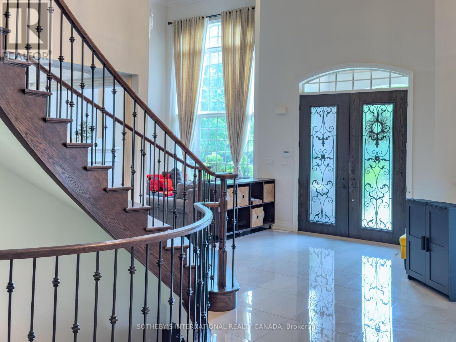 369 Lees Lane, Oakville, Ontario  L6L 4S4 - Photo 4 - W13474166