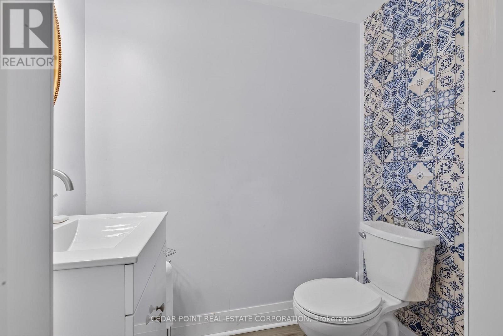 1096 Fair Birch Drive, Mississauga, Ontario L5H 1M3 - Photo 20 - W13474250