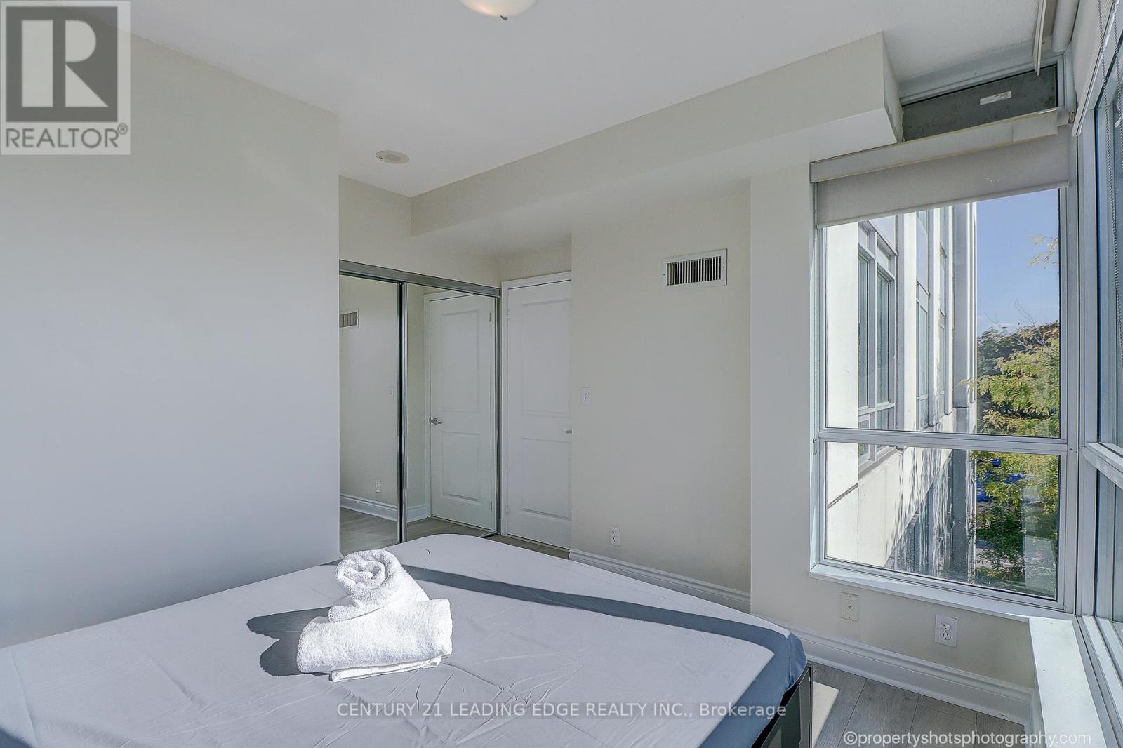 303 - 1900 Lakeshore Boulevard, Toronto, Ontario M6S 1A4 - Photo 11 - W13474246