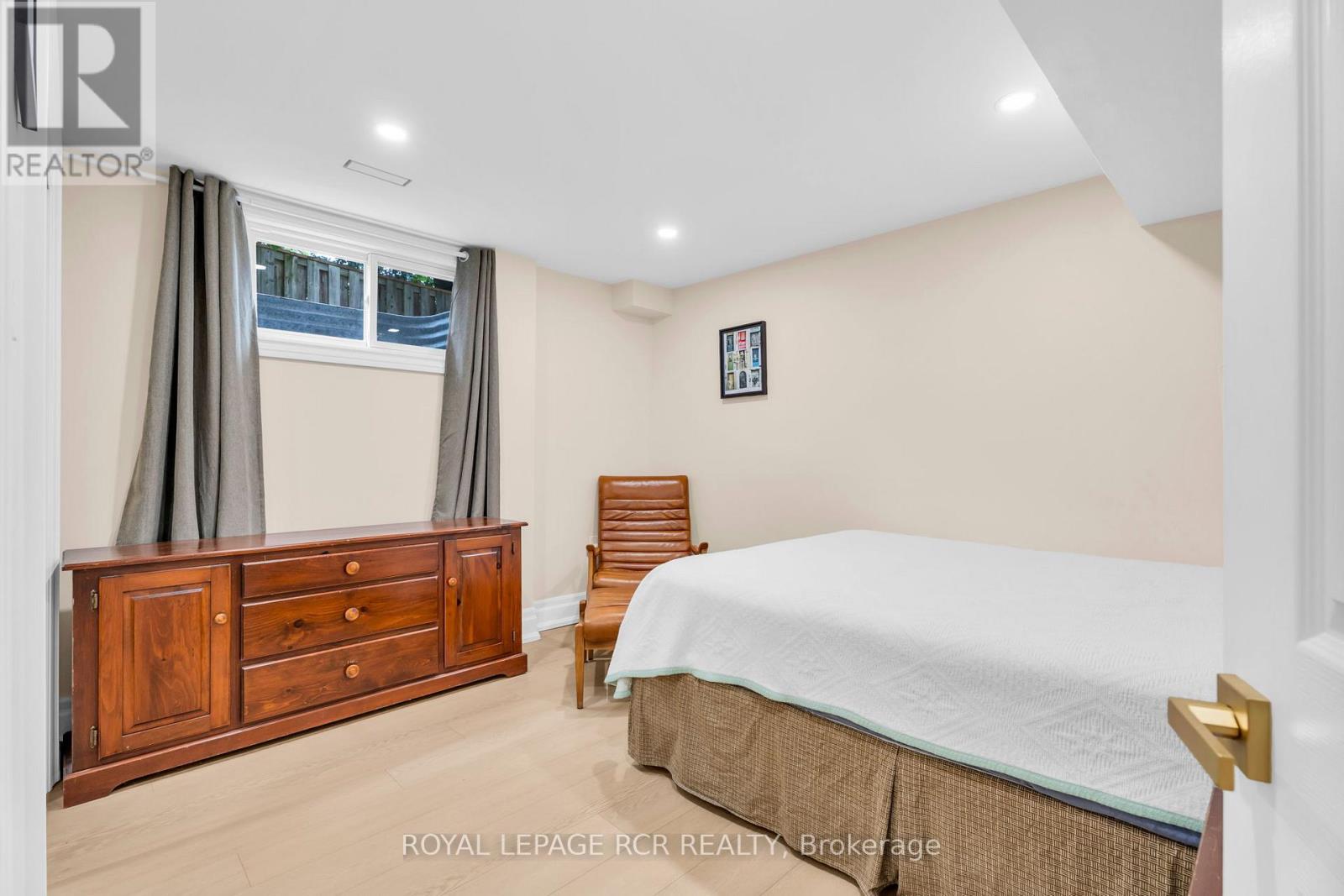 755 Cameron Court, Mississauga, Ontario  L5C 3B8 - Photo 30 - W13474208