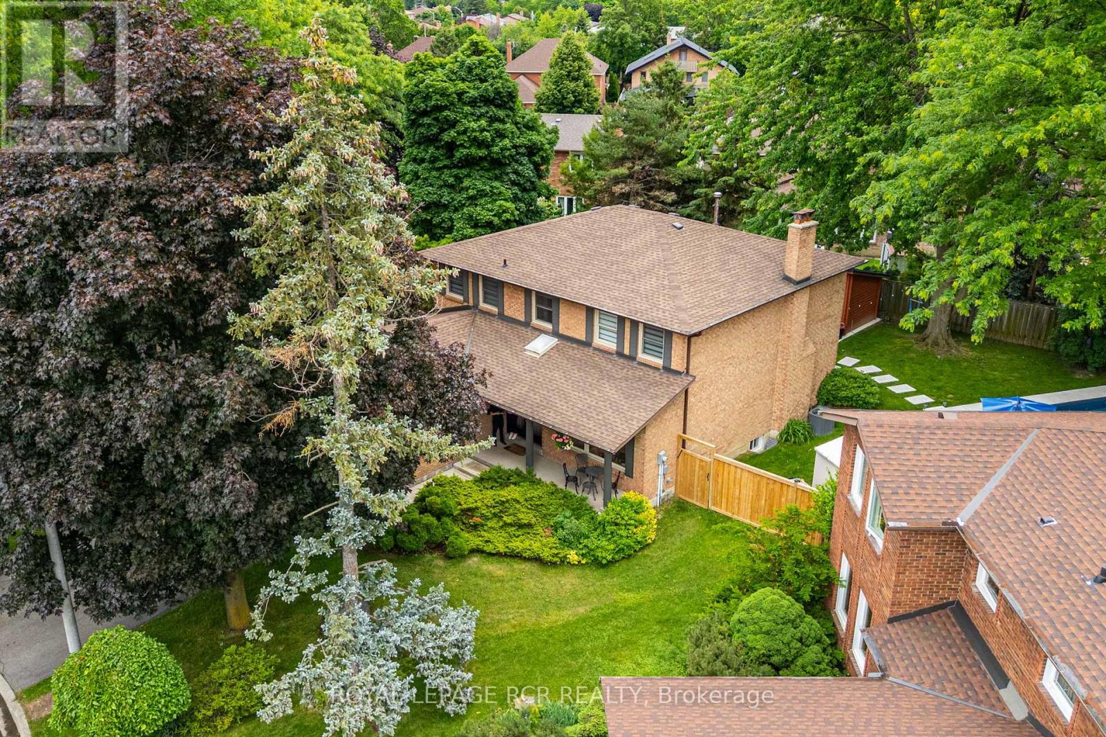 755 Cameron Court, Mississauga, Ontario  L5C 3B8 - Photo 5 - W13474208