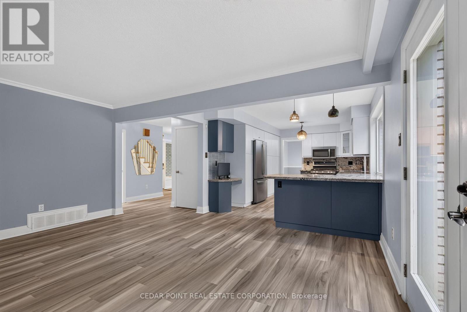 1096 Fair Birch Drive, Mississauga, Ontario L5H 1M3 - Photo 15 - W13474250
