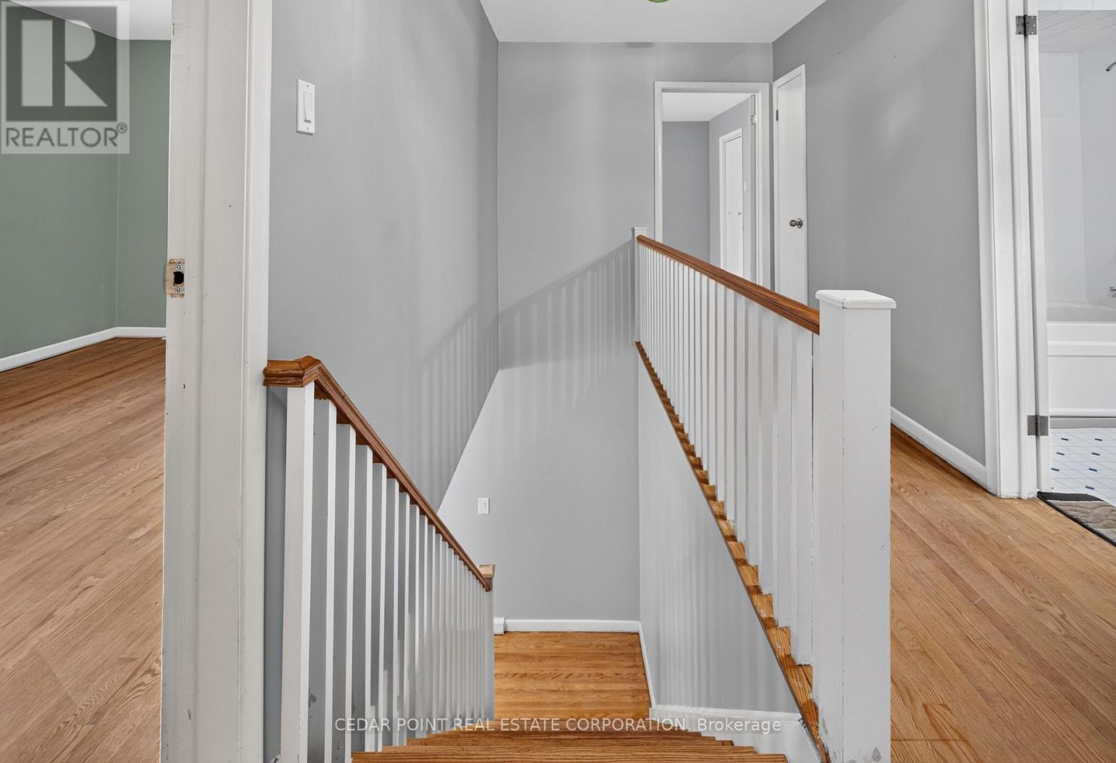 1096 Fair Birch Drive, Mississauga, Ontario L5H 1M3 - Photo 24 - W13474250