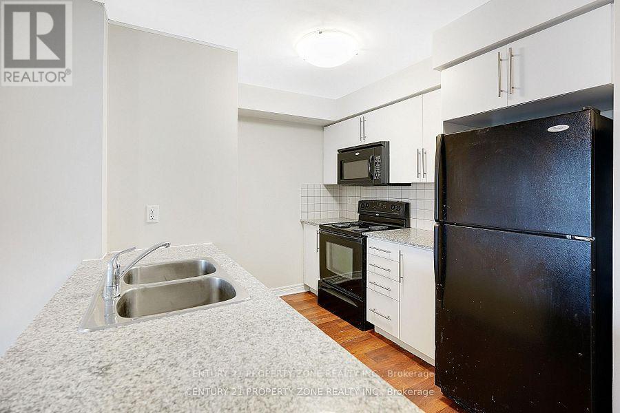 1703 - 310 Burnhamthorpe Road W, Mississauga, Ontario  L5B 4P9 - Photo 13 - W13474296