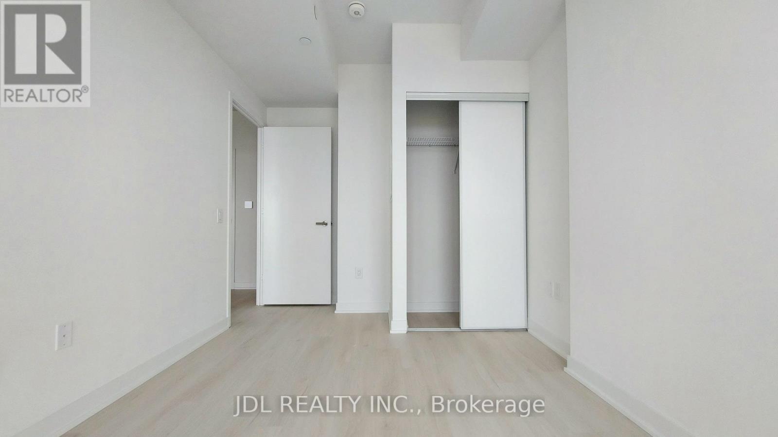 3808 - 3900 Confederation Parkway, Mississauga, Ontario  L5B 0K7 - Photo 3 - W13474614