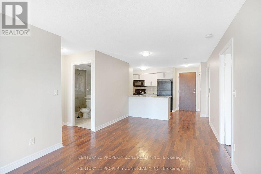 1703 - 310 Burnhamthorpe Road W, Mississauga, Ontario  L5B 4P9 - Photo 14 - W13474296