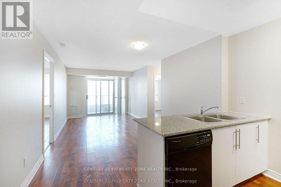 1703 - 310 Burnhamthorpe Road W, Mississauga, Ontario  L5B 4P9 - Photo 10 - W13474296
