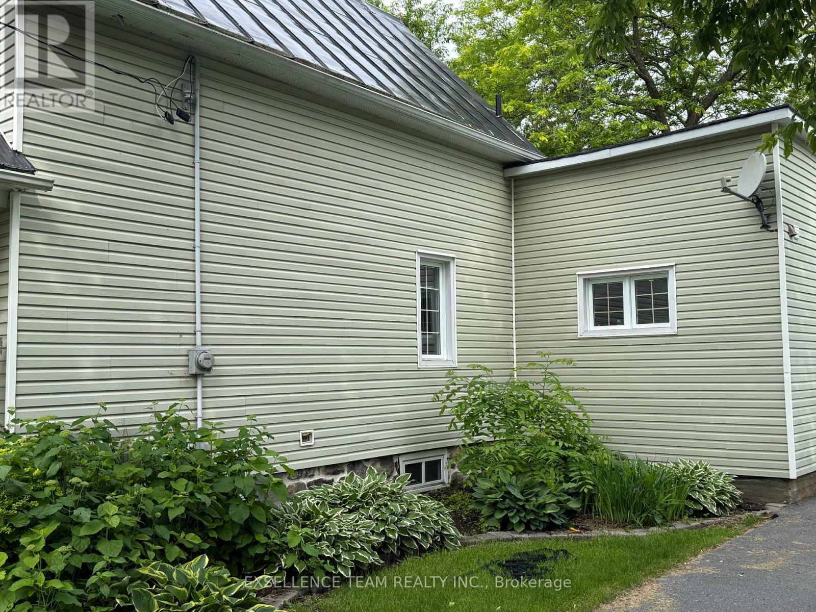 23 Mechanic Street E, North Glengarry, Ontario  K0C 1T0 - Photo 2 - X13473382