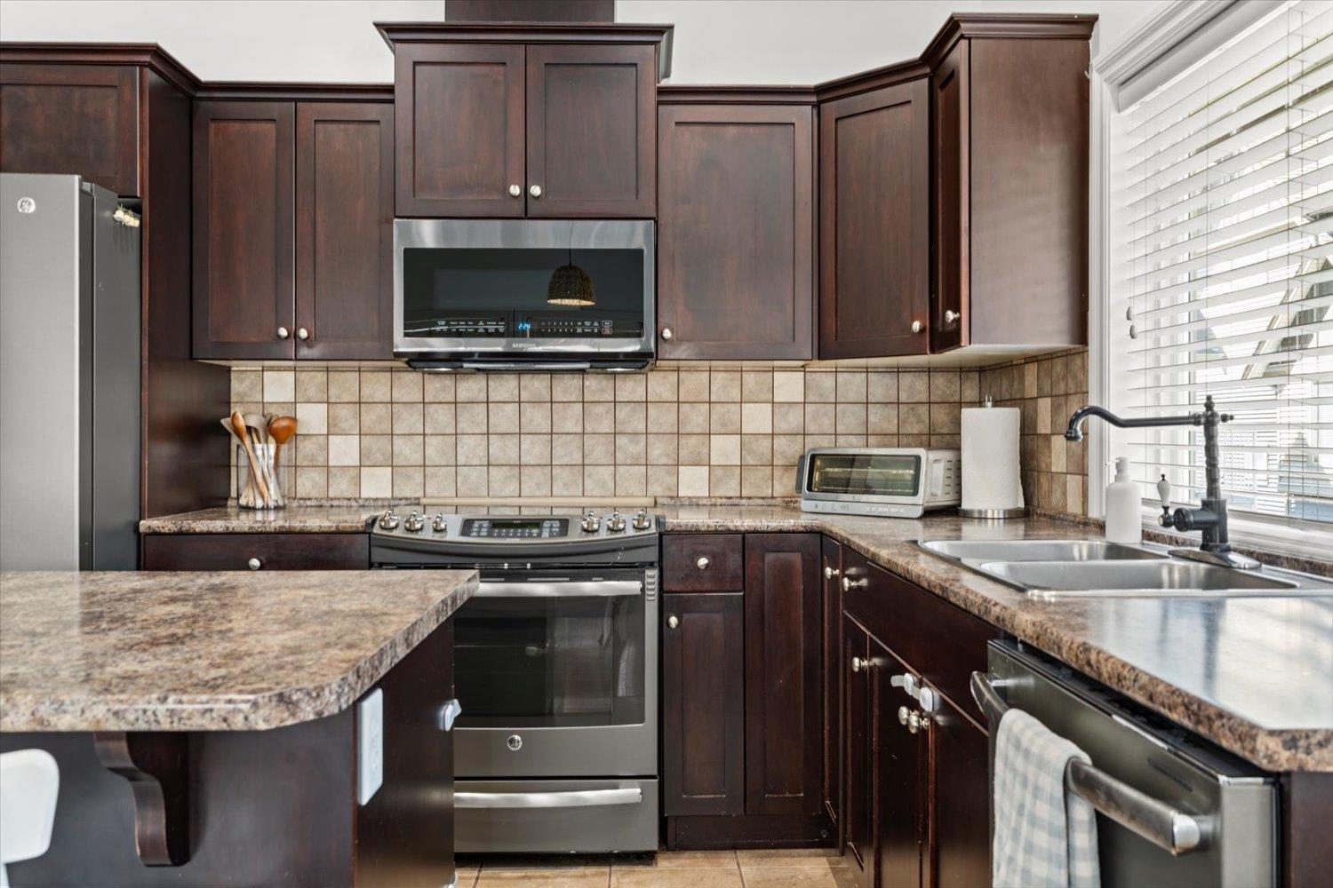 61 6498 Southdowne Place, Sardis South, Chilliwack, British Columbia  V2R 0K3 - Photo 6 - R3138548