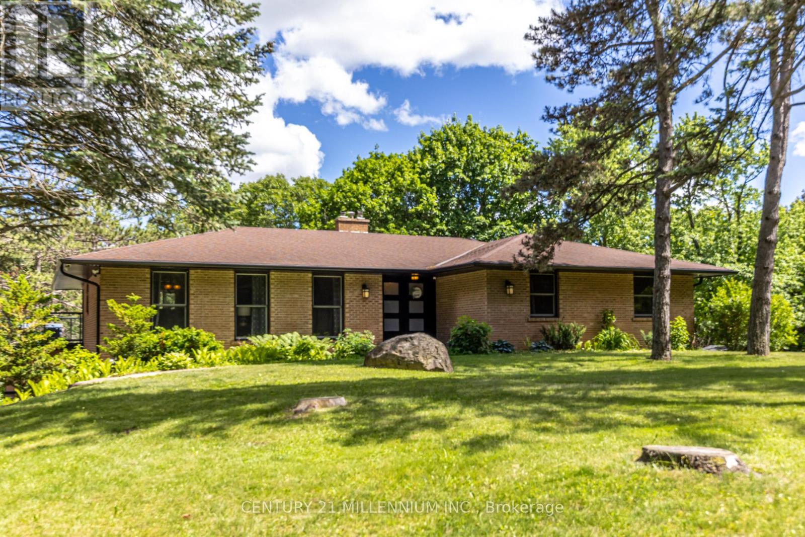 44 Gibson Lake Drive, Caledon, Ontario  L7E 4B2 - Photo 6 - W13474782