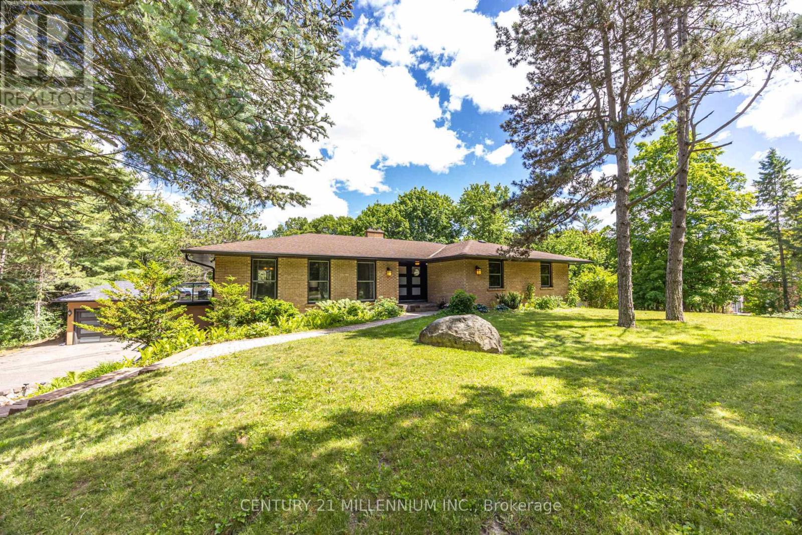 44 Gibson Lake Drive, Caledon, Ontario  L7E 4B2 - Photo 7 - W13474782