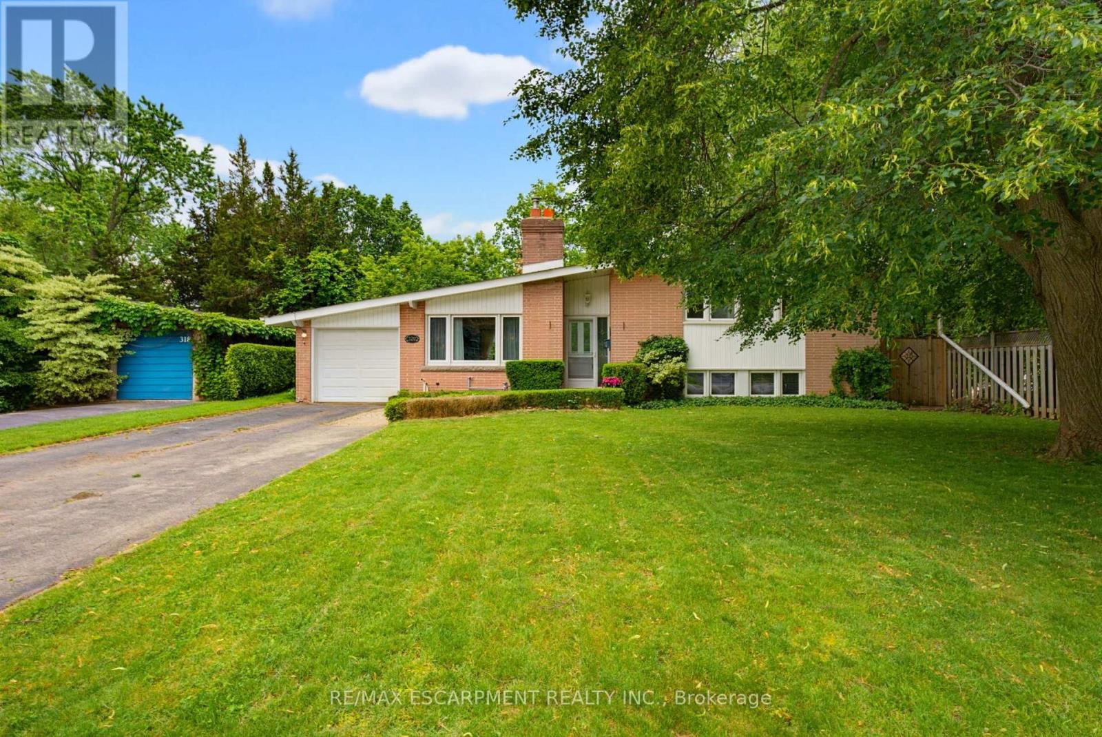 320 River Side Drive, Oakville, Ontario  L6K 3N4 - Photo 5 - W13474802