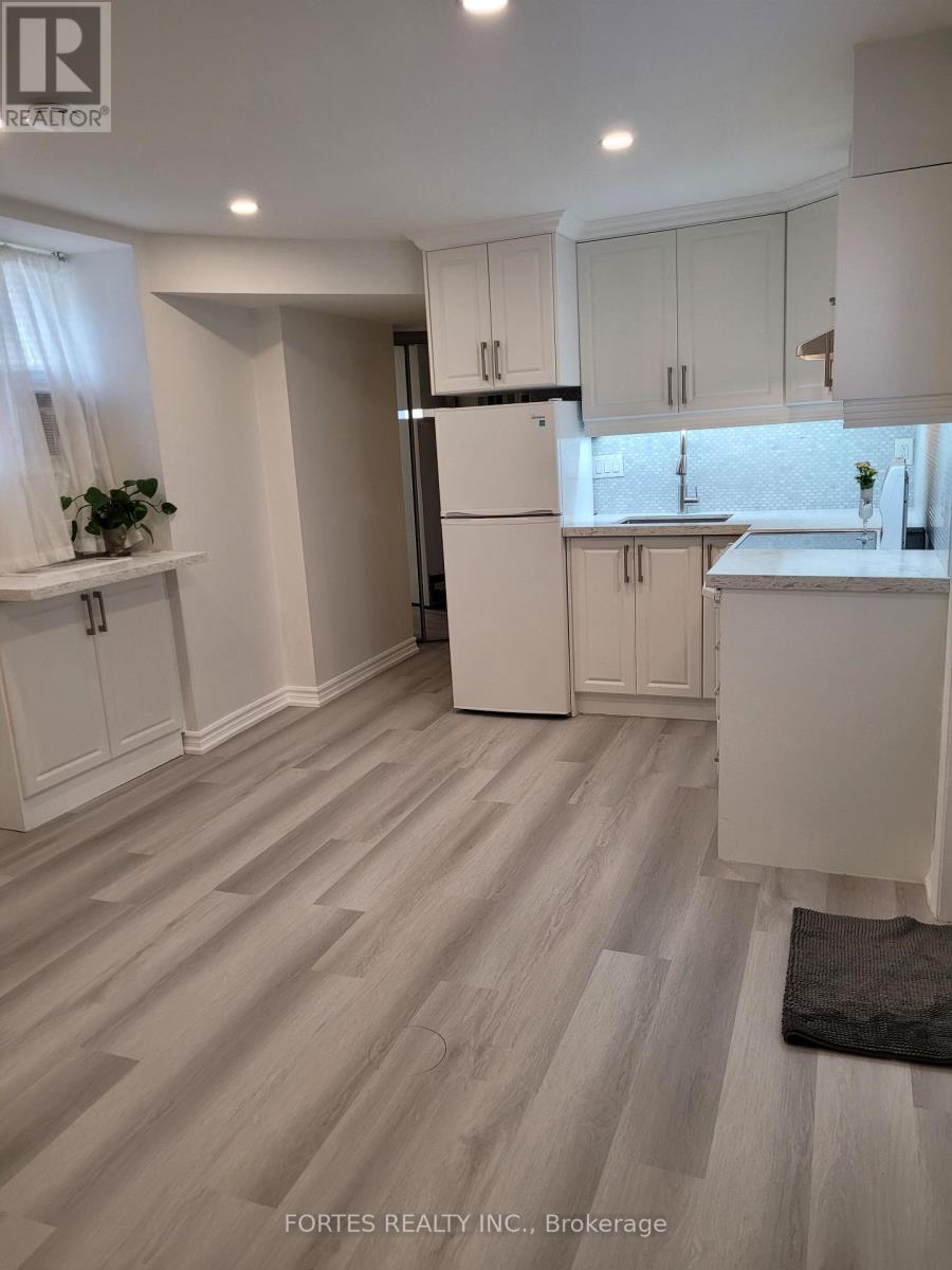 Unknown Address, ,    - Photo 2 - W13474816