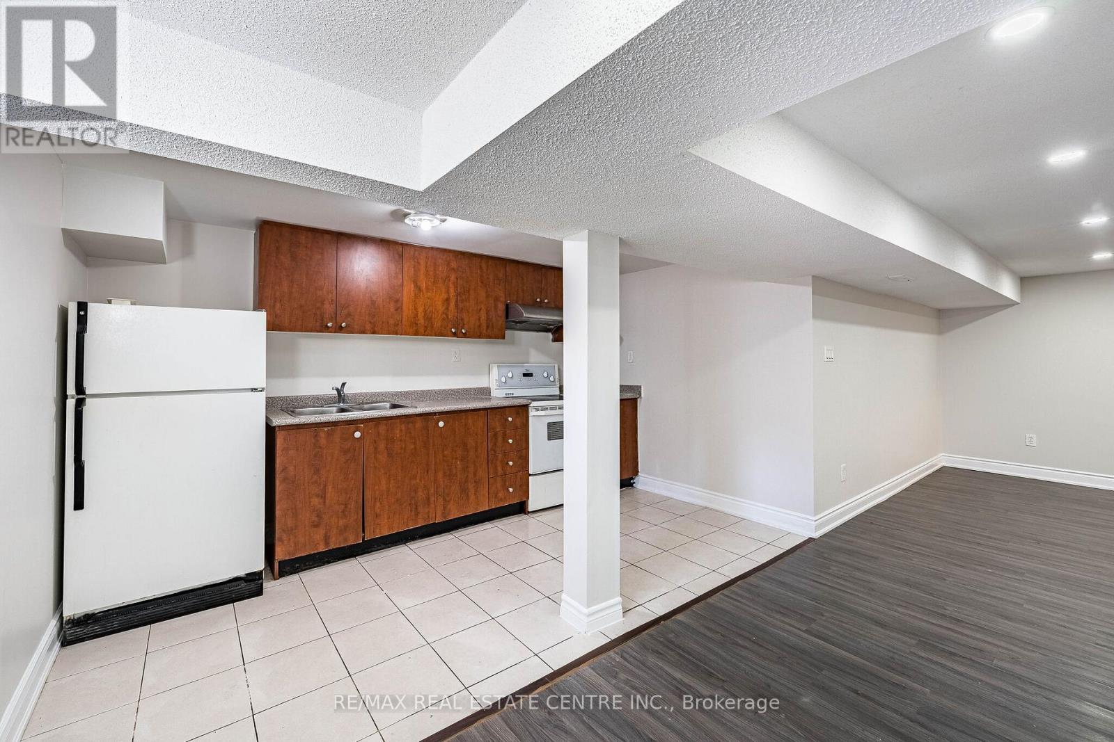 (Basement) - 2 Milner Road, Brampton, Ontario L6W 3A5 - Photo 13 - W13474820