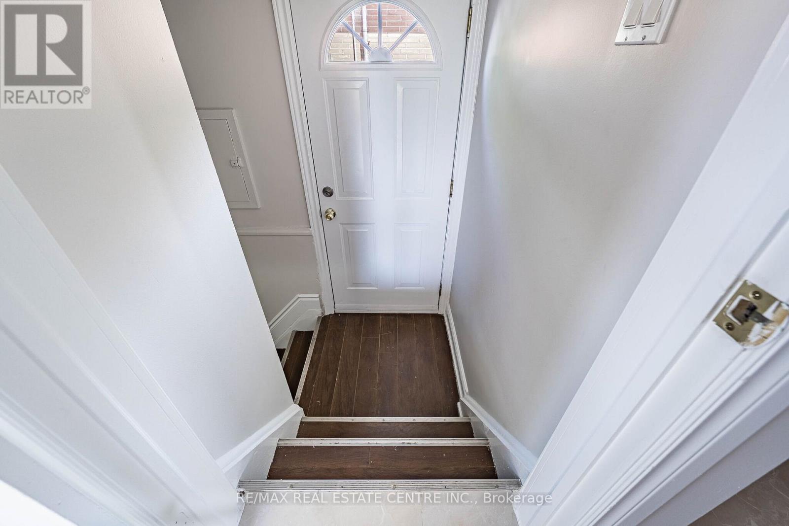 (Basement) - 2 Milner Road, Brampton, Ontario L6W 3A5 - Photo 7 - W13474820