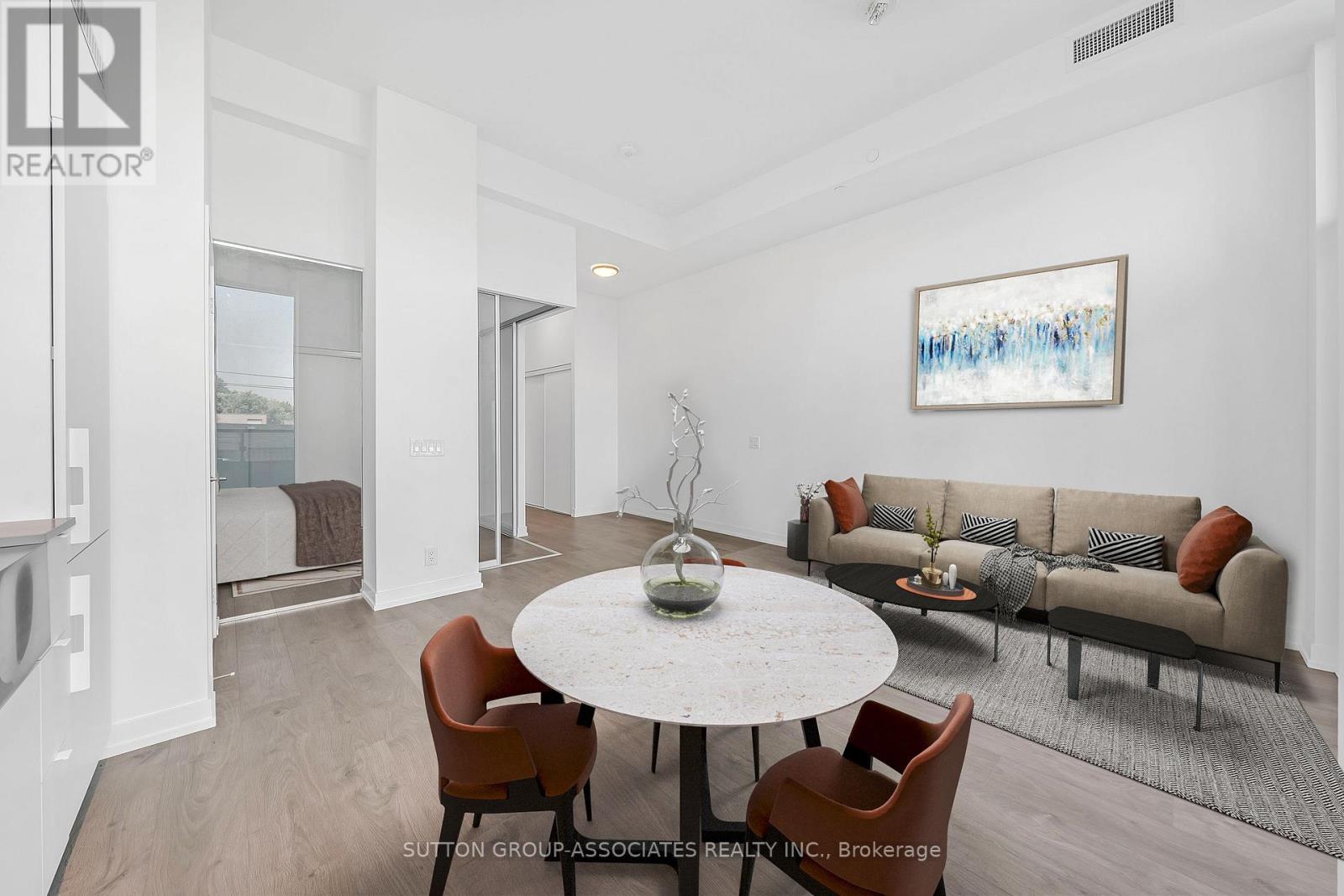 213 - 270 Dufferin Street, Toronto, Ontario  M6K 0H8 - Photo 4 - W13475184