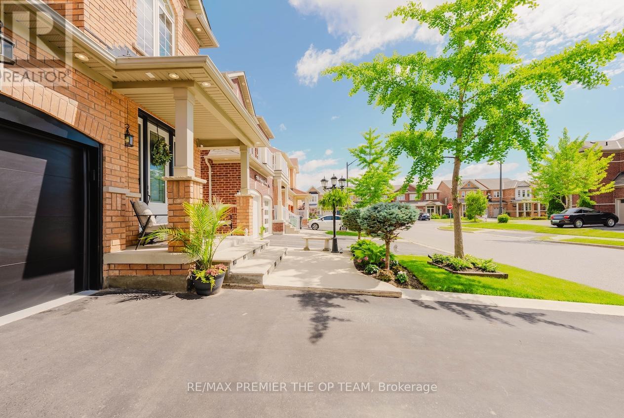 34 Hybrid Street, Brampton, Ontario  L7A 0N2 - Photo 3 - W13475242