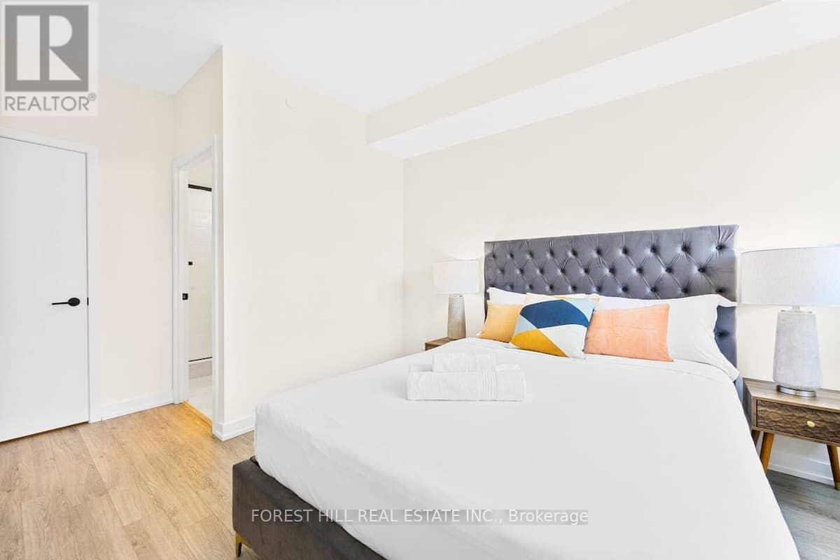 709 - 2300 St Clair Avenue W, Toronto, Ontario  M6N 0B3 - Photo 15 - W13475284