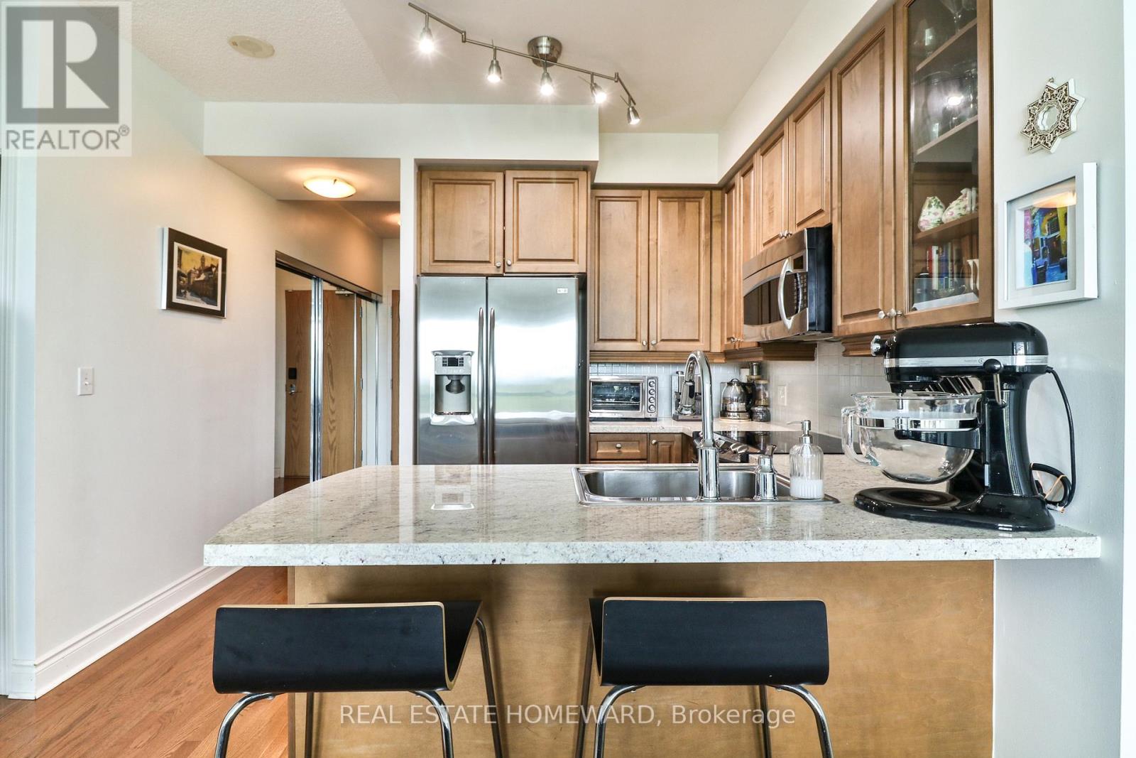 608 - 1900 Lake Shore Boulevard W, Toronto, Ontario  M6S 1A4 - Photo 11 - W13475352