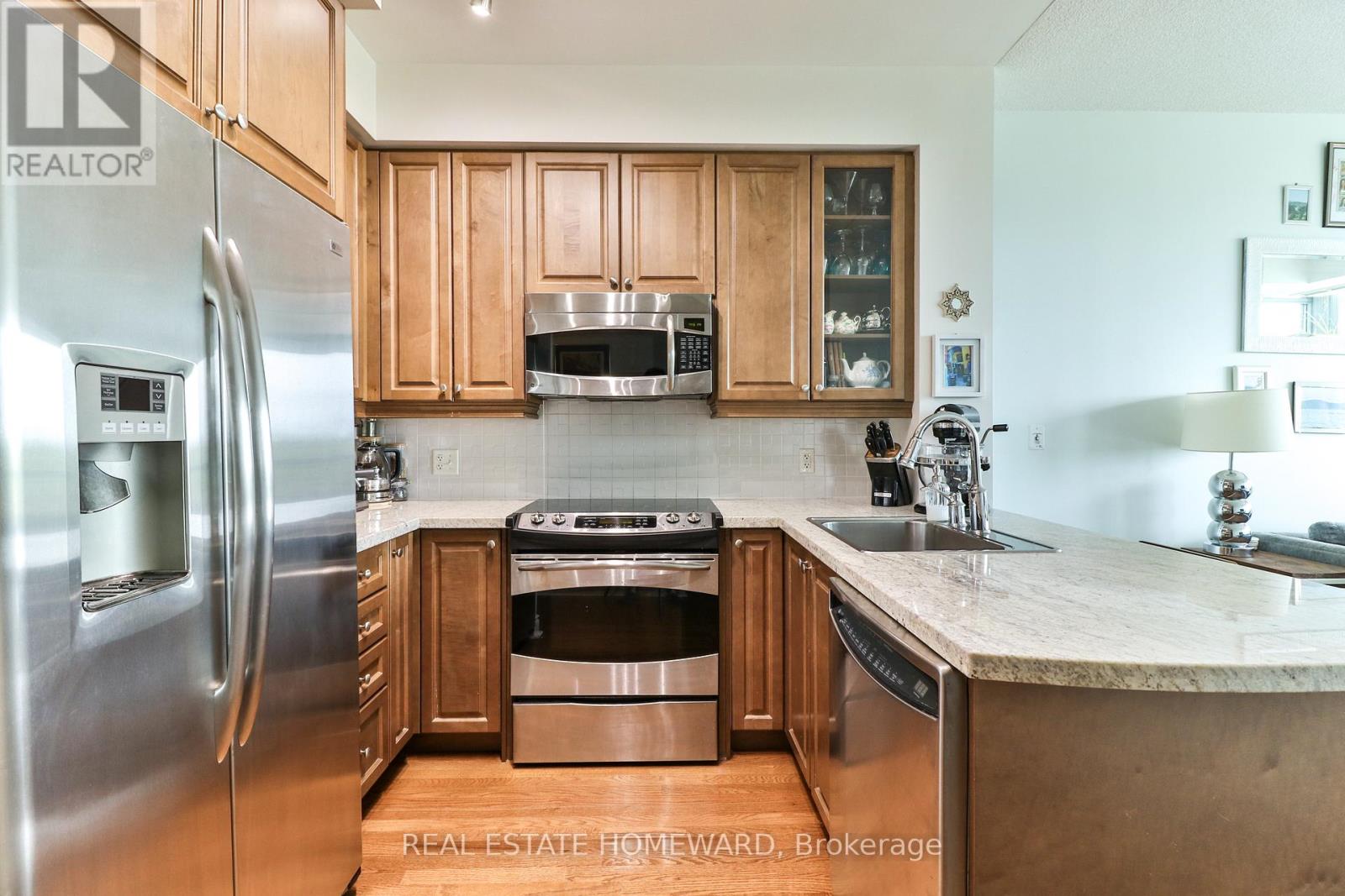 608 - 1900 Lake Shore Boulevard W, Toronto, Ontario  M6S 1A4 - Photo 15 - W13475352