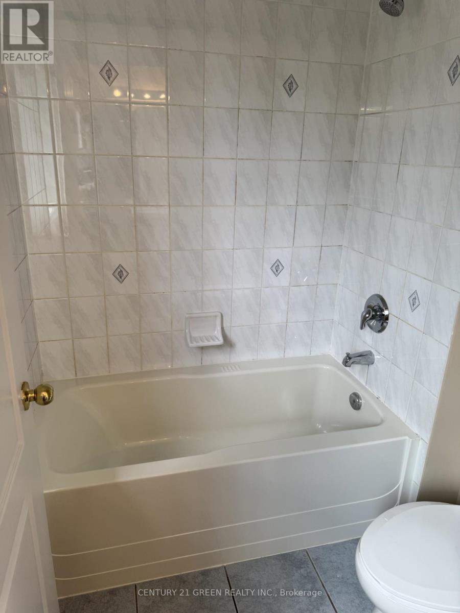 Upper - 474 Denyes Way, Milton, Ontario L9T 6X2 - Photo 25 - W13475354