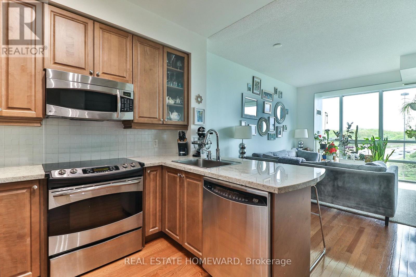 608 - 1900 Lake Shore Boulevard W, Toronto, Ontario  M6S 1A4 - Photo 14 - W13475352