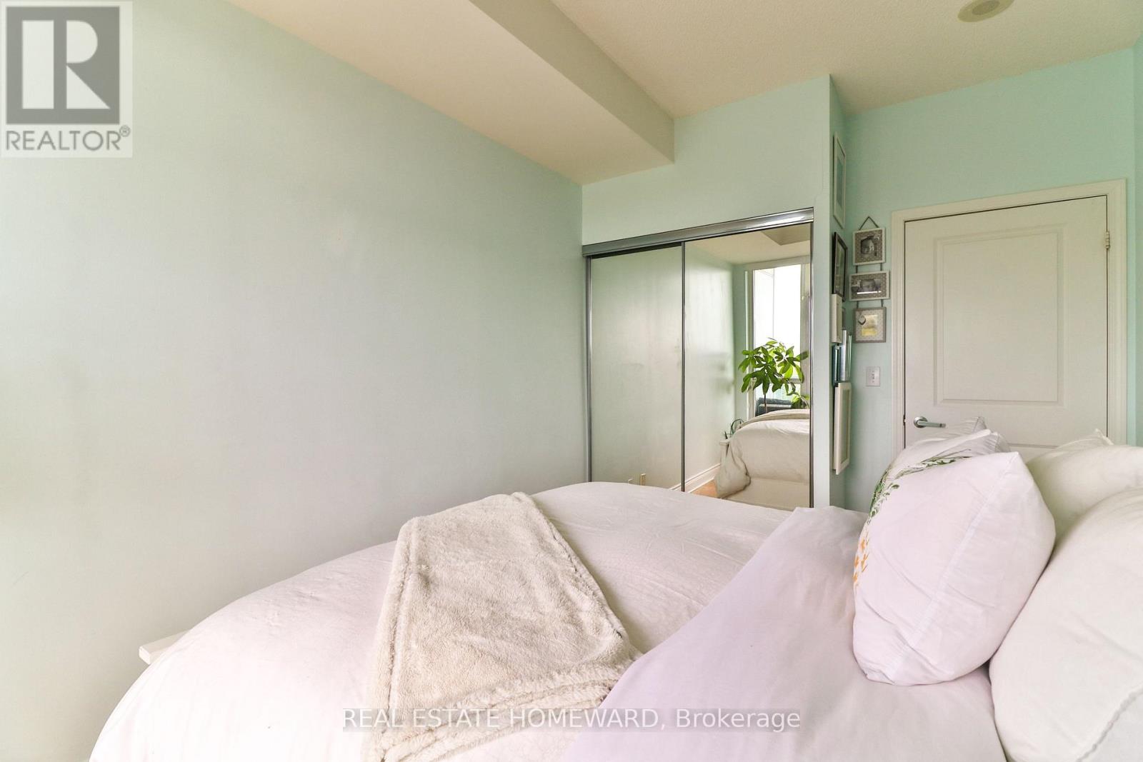 608 - 1900 Lake Shore Boulevard W, Toronto, Ontario  M6S 1A4 - Photo 24 - W13475352