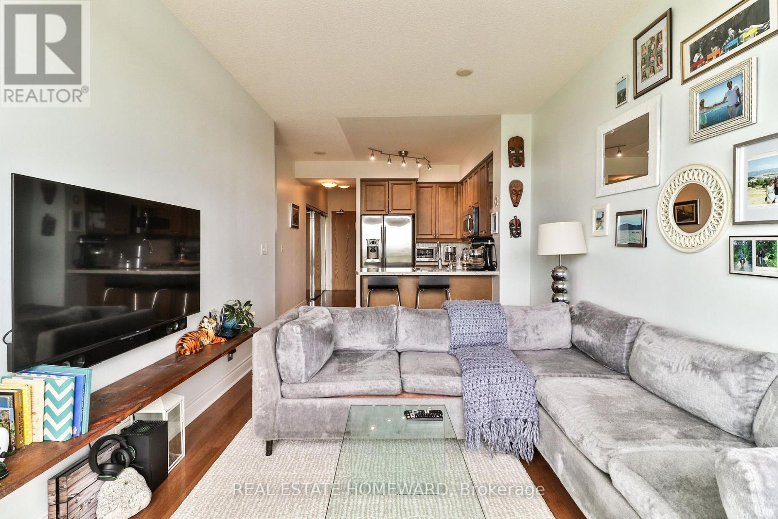 608 - 1900 Lake Shore Boulevard W, Toronto, Ontario  M6S 1A4 - Photo 7 - W13475352