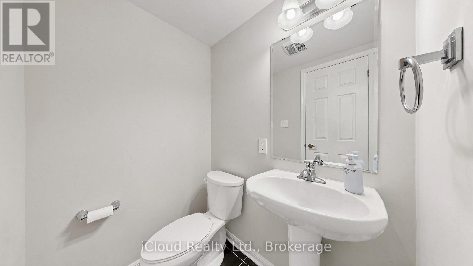 118 Baycliffe Crescent, Brampton, Ontario L7A 3Z4 - Photo 6 - W13475484