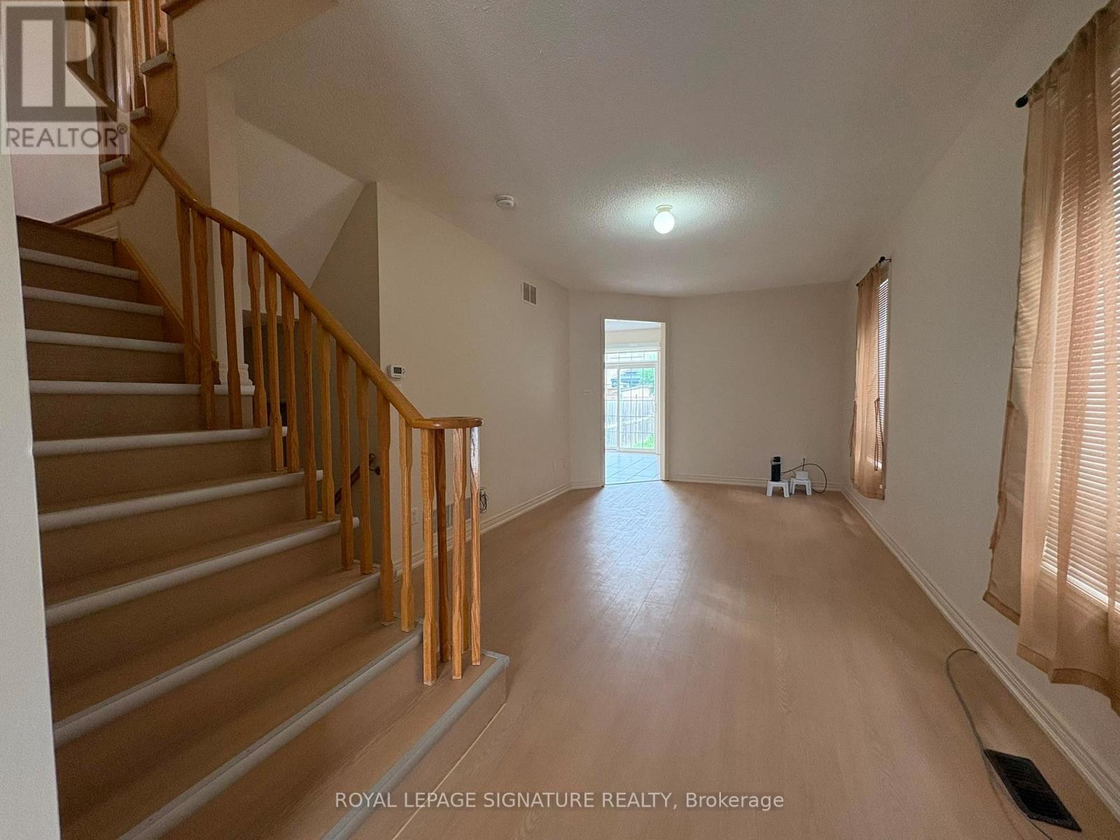 39 Palm Tree Road, Brampton, Ontario  L6V 4N5 - Photo 5 - W13475614