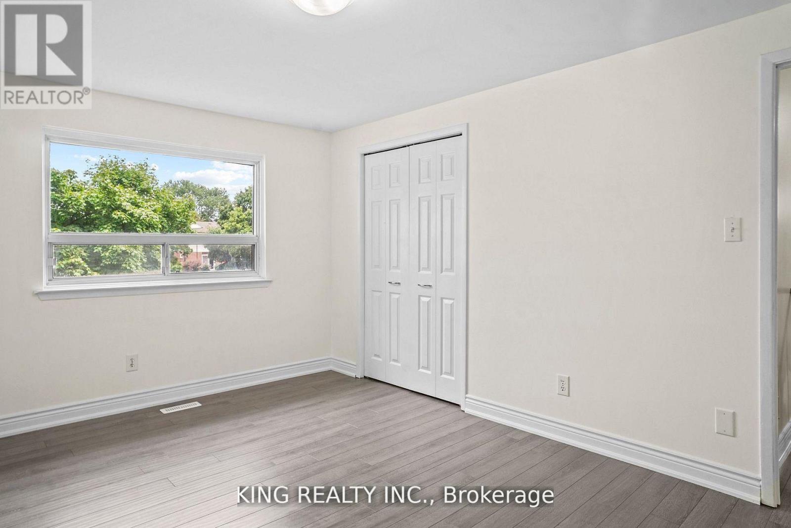 16 Wimbledon Court, Brampton, Ontario  L6V 2S4 - Photo 5 - W13475656