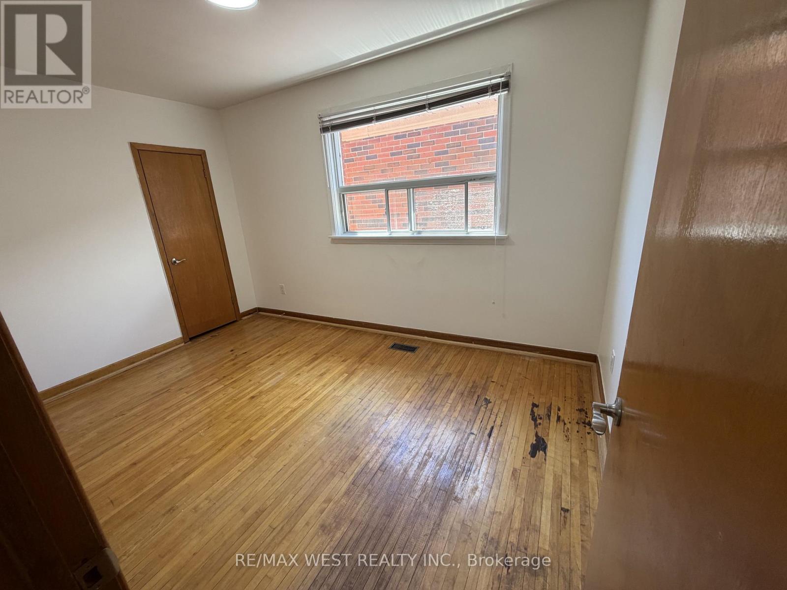 Upper - 78 Millicent Street, Toronto, Ontario  M6H 1W4 - Photo 9 - W13475708