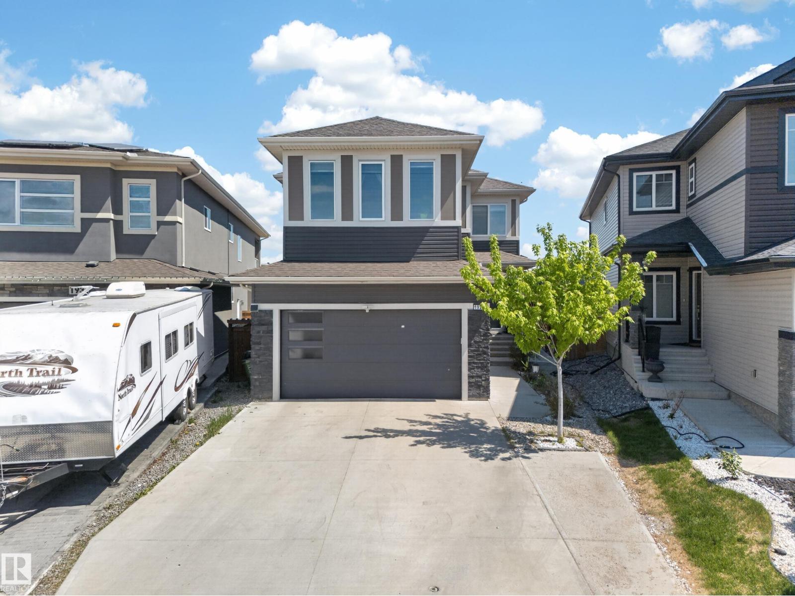 1927 18 ST NW, Edmonton, Alberta