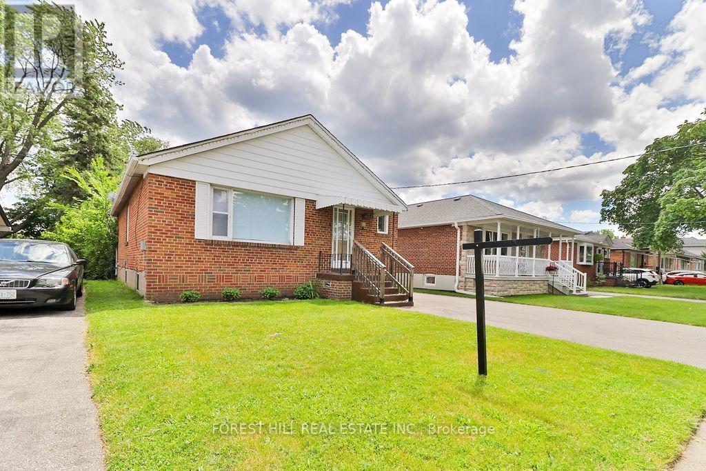 19 Silvercrest Avenue, Toronto, Ontario  M8W 2S3 - Photo 3 - W13475764