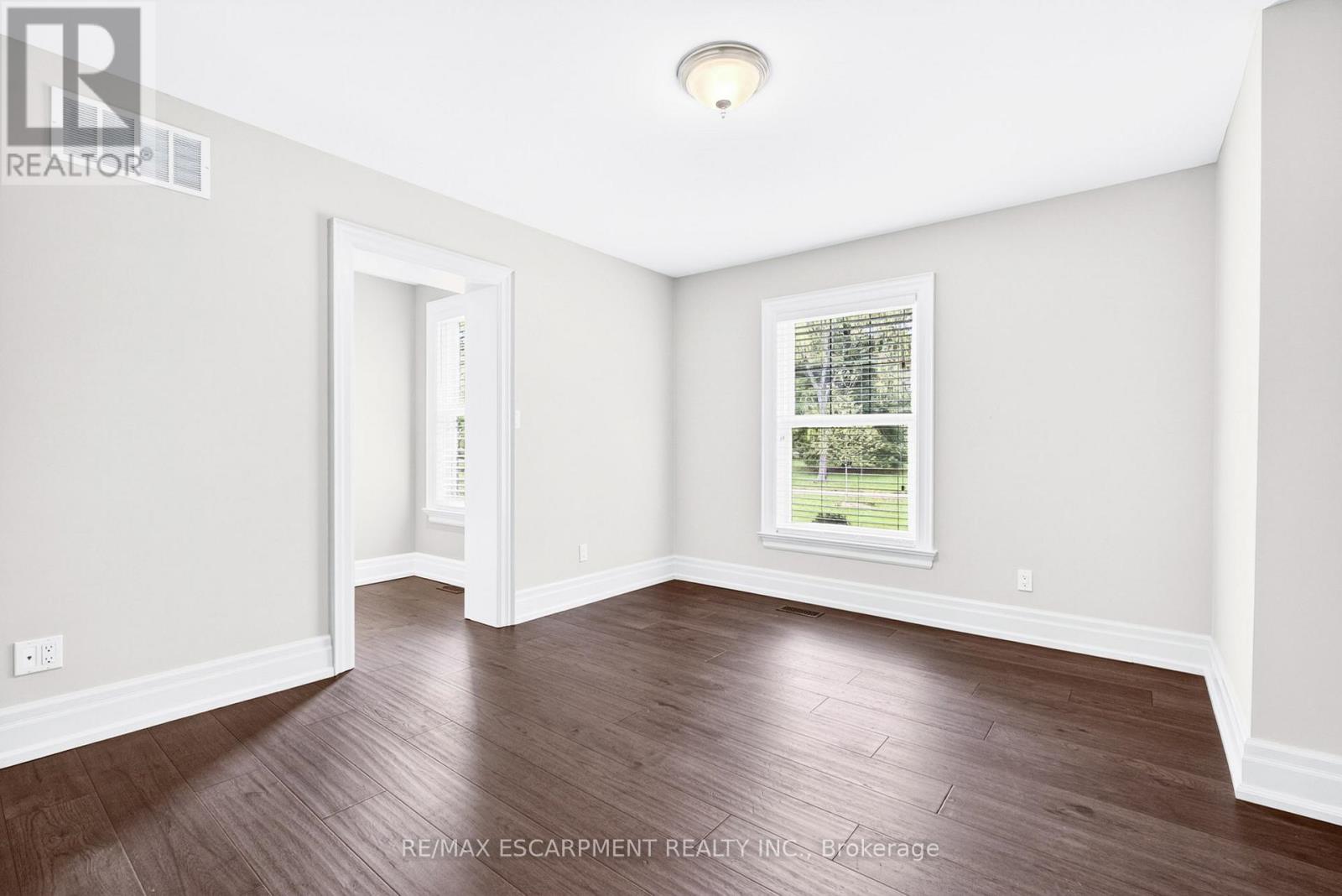 1670 Medad Springs Court, Burlington, Ontario  L8P 0B7 - Photo 16 - W13475776